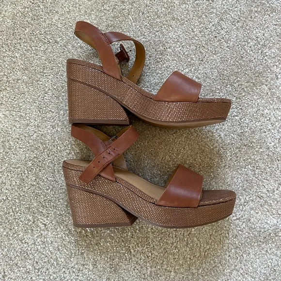 Crown Vintage Women's Brown Leather Wedge Heel Sandals Size 8.5 - Picture 2 of 8